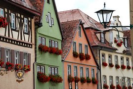 Villaggio tedesco con case colorate