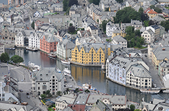 Citt… del nord Europa con case sui canali